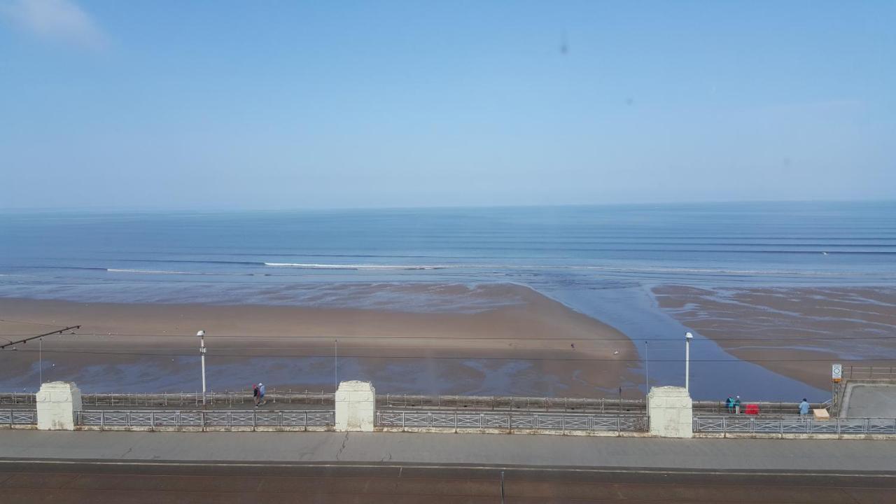 블랙풀 The Coast B&B 외부 사진